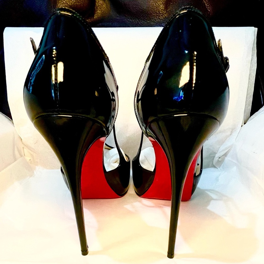 Christian Louboutin ankle strap cage peeptoe pumps. Glossy patent black
38.5 - Picture 7 of 14